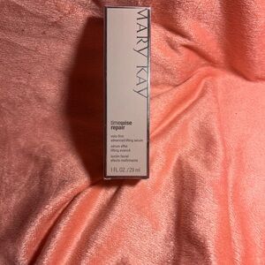 Mary Kay Timewise Repair Serum - Pink and White